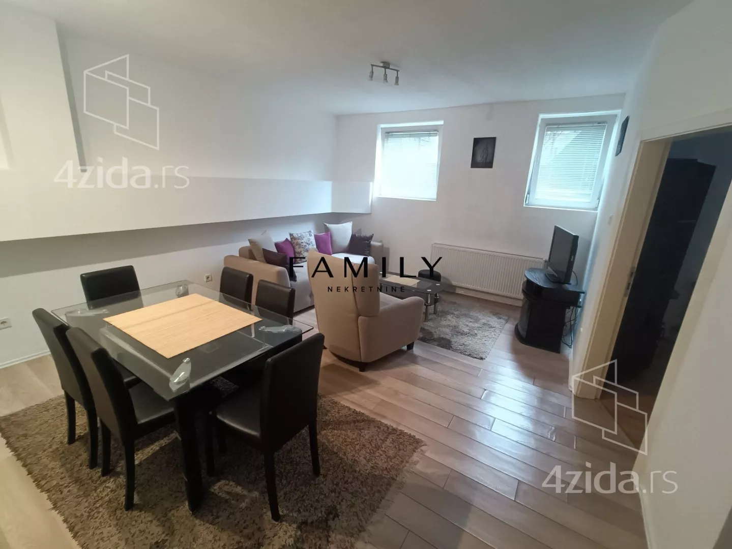 Jednoiposoban stan | 4zida