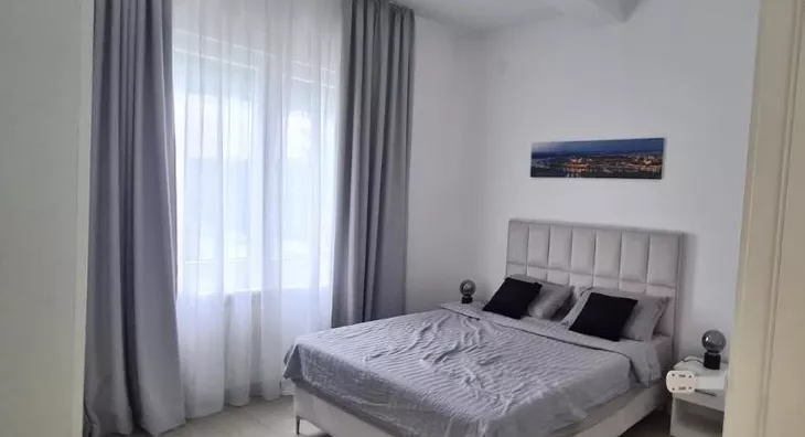 Šestosoban stan | 4zida