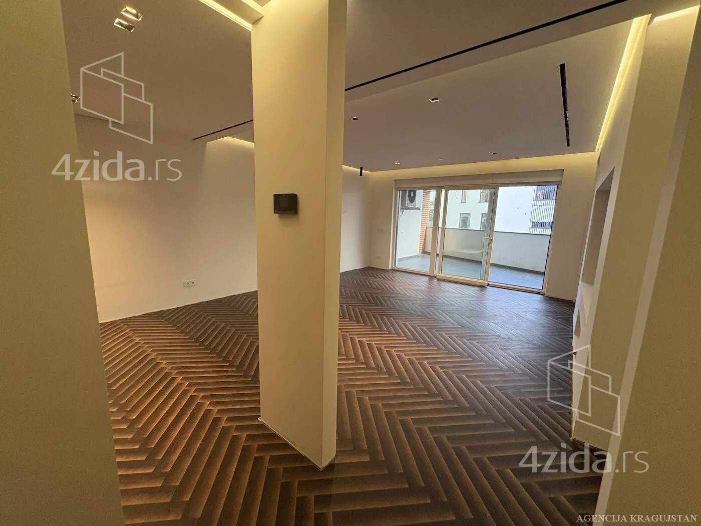 Troiposoban stan | 4zida