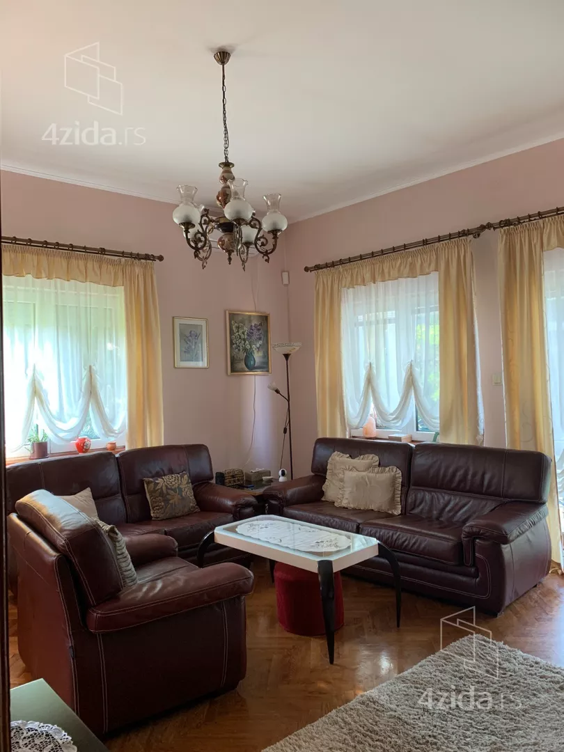 3-etažna kuća | 4zida