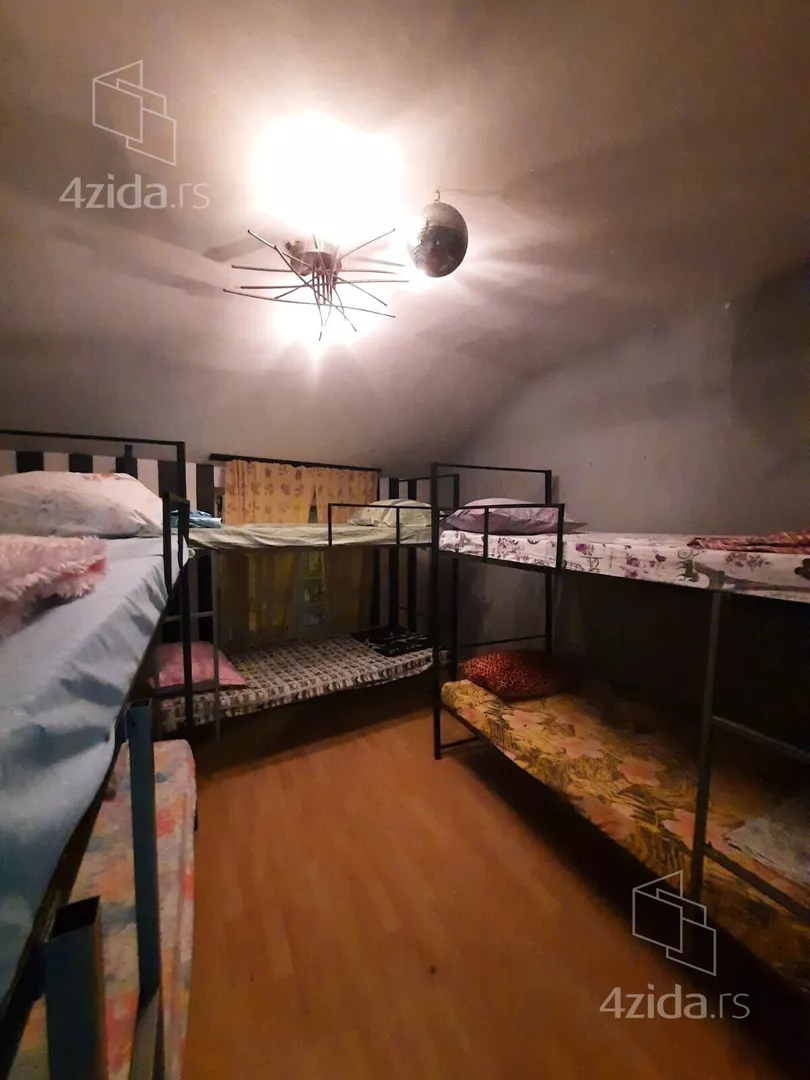 Troiposoban stan | 4zida