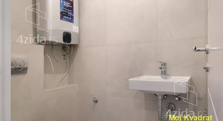 Sedmosoban stan | 4zida