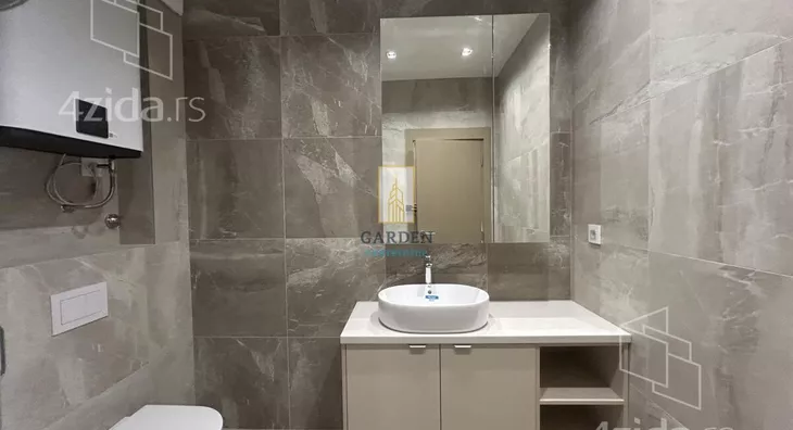 Četvoroiposoban stan | 4zida