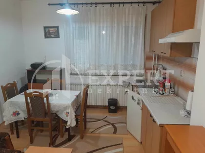 Učitelj Tasina | 4zida.rs