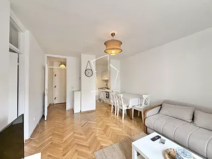 Ustanička | 4zida.rs