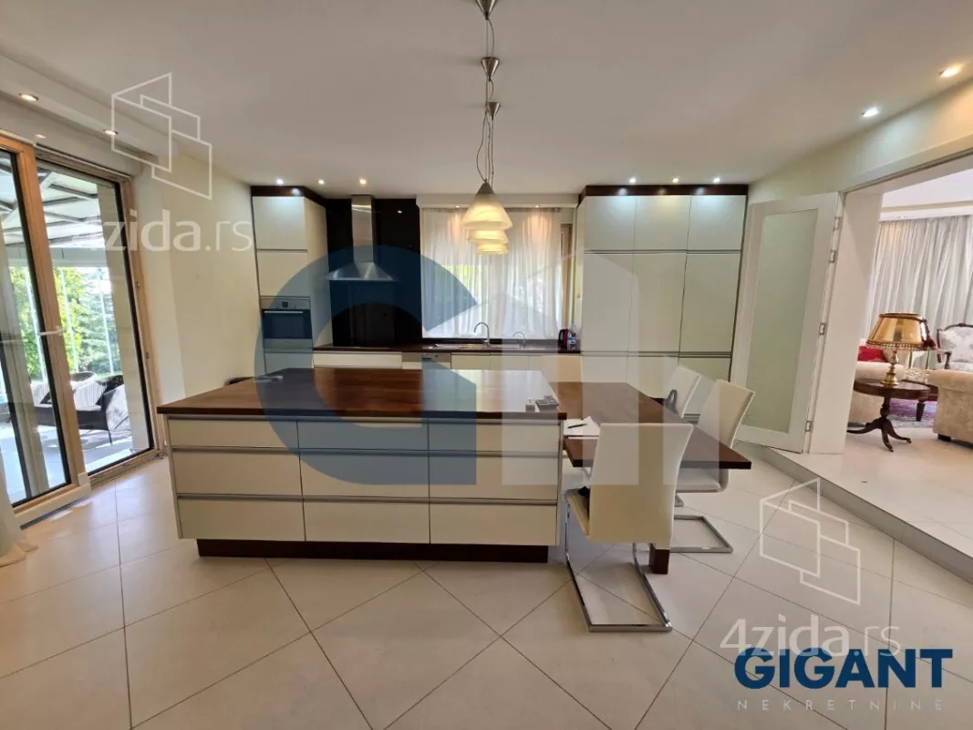 4-etažna kuća | 4zida