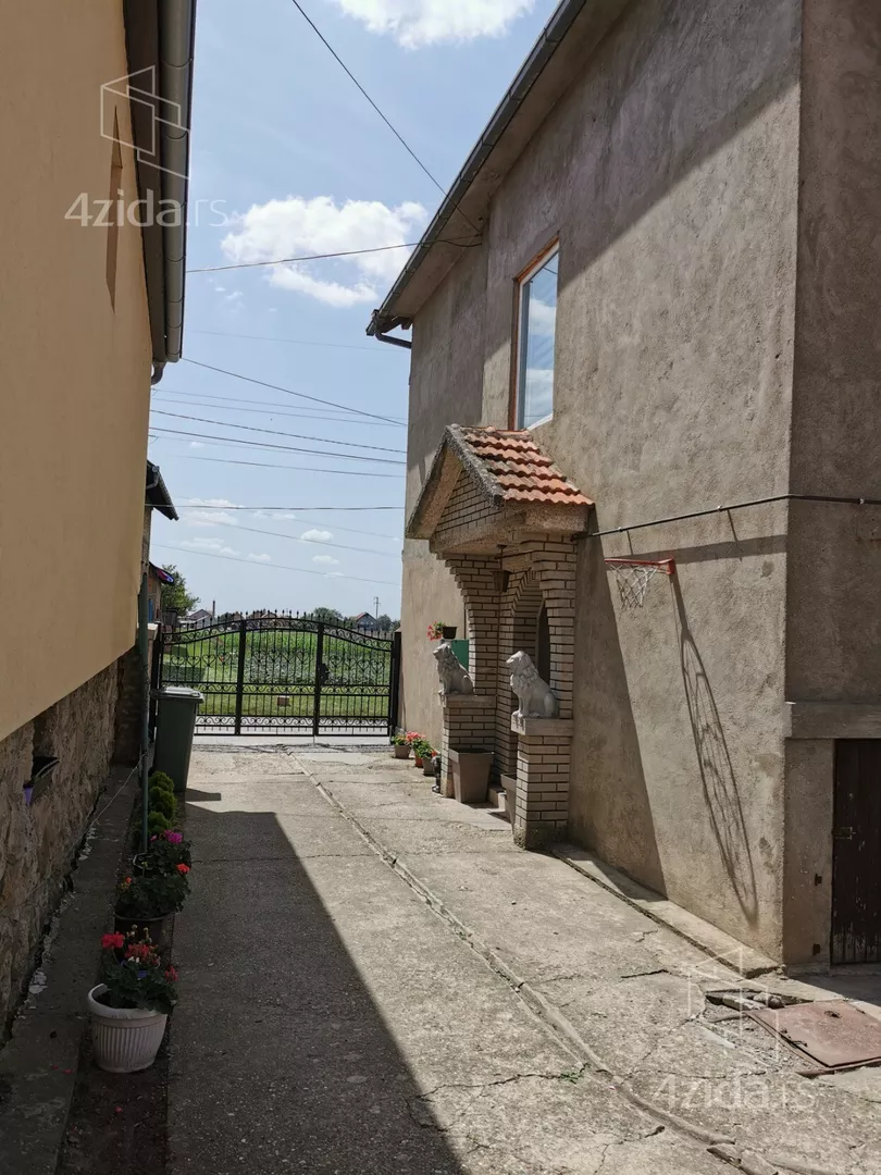 5-etažna kuća | 4zida