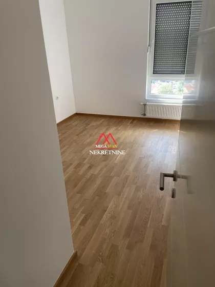 Aranj Janoša | 4zida.rs