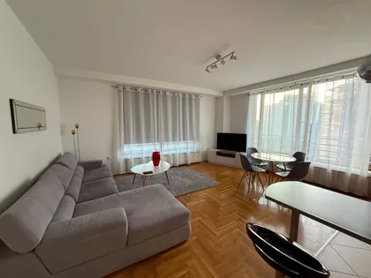 Radnička 16 | 4zida.rs