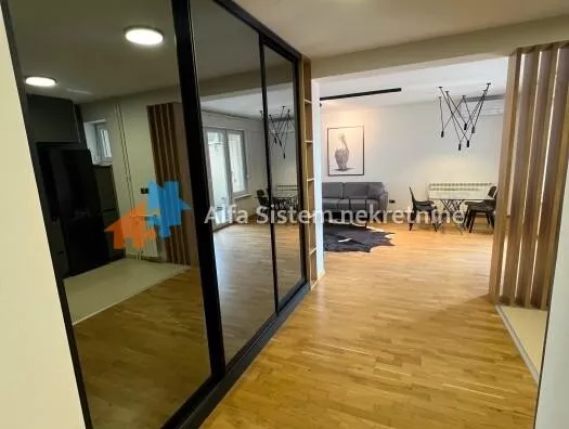 Četvoroiposoban stan | 4zida