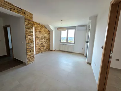 Vašarište | 4zida.rs