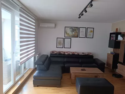 Trg Kosturnica | 4zida.rs