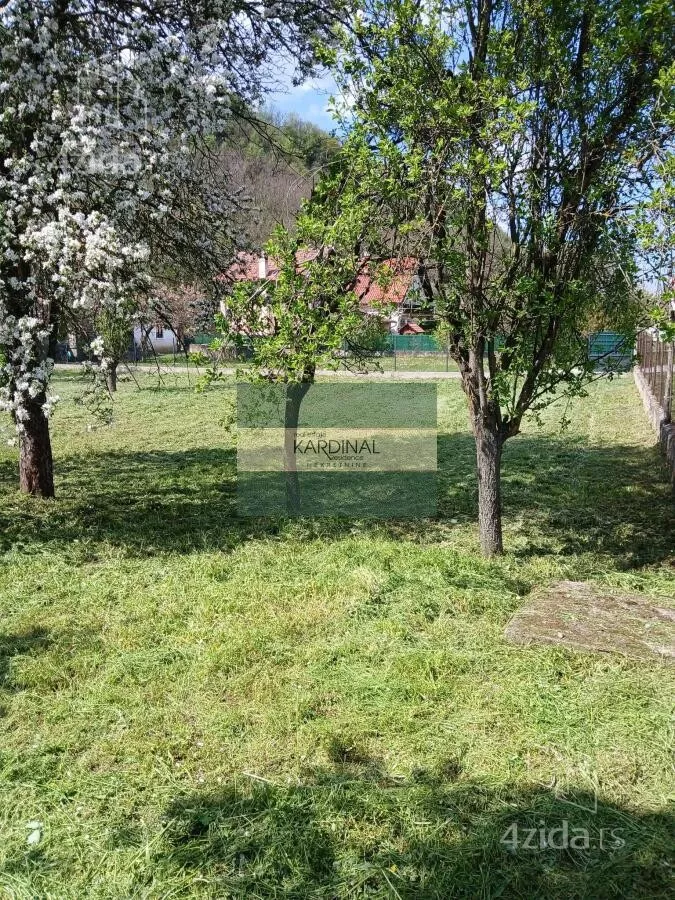 Plac | 4zida