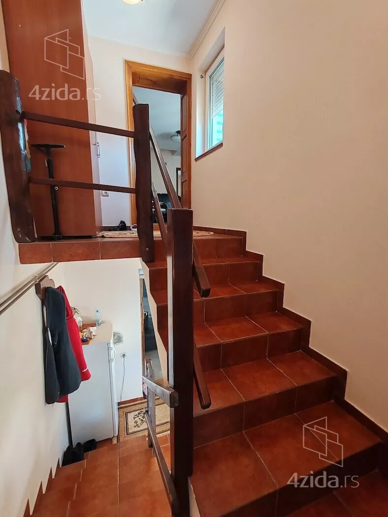 4-etažna kuća | 4zida