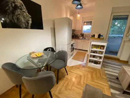 Univerzijade | 4zida.rs