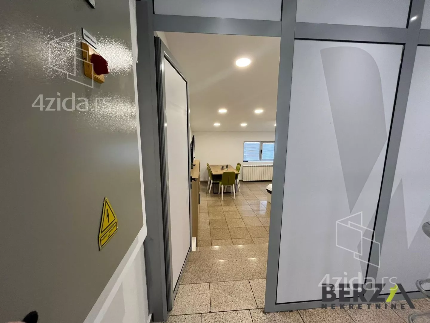 Poslovni prostor | 4zida