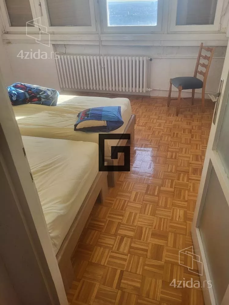 Četvoroiposoban stan | 4zida