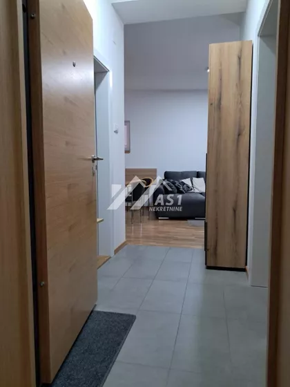 Valentina Vodnika | 4zida.rs