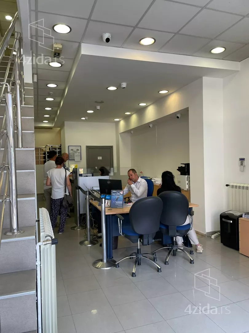 Poslovni prostor | 4zida