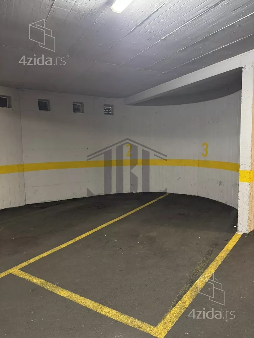 Garaža/Parking | 4zida