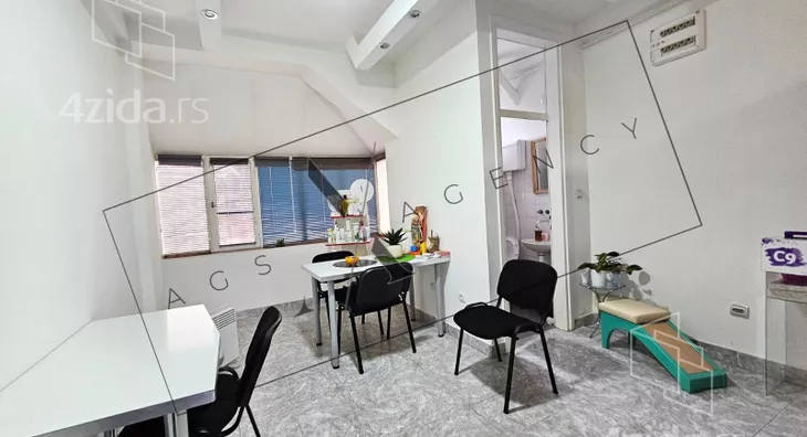 Poslovni prostor | 4zida