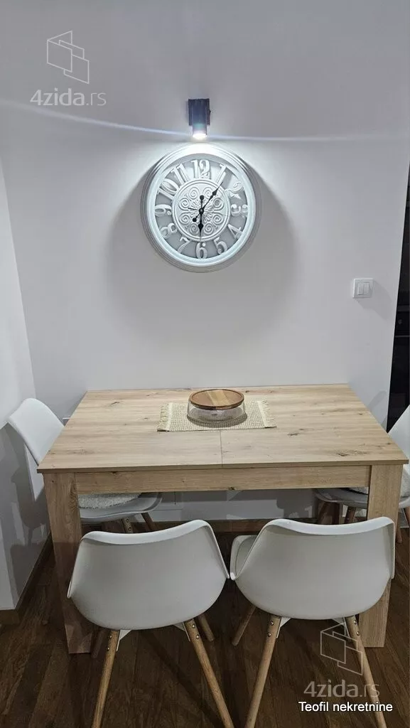 Troiposoban stan | 4zida