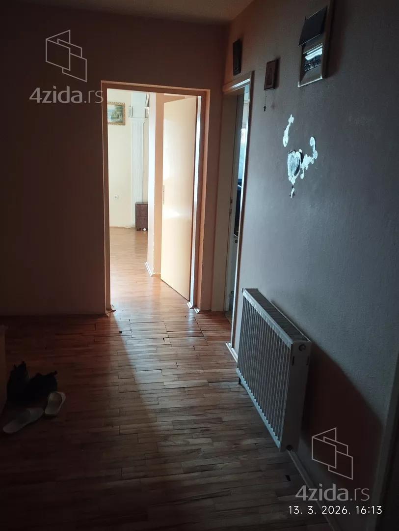5-etažna kuća | 4zida