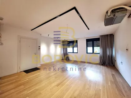 Crveni Krst Vračar | 4zida.rs