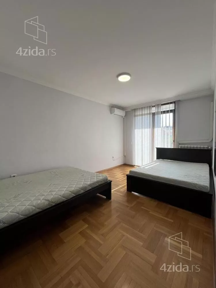 Kancelarija | 4zida