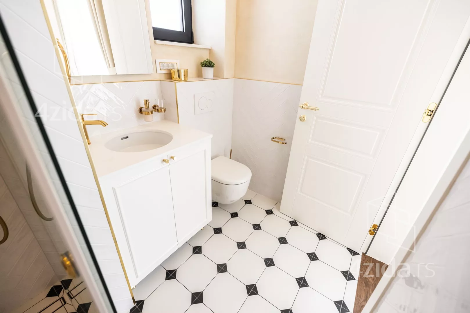 Petosoban stan | 4zida