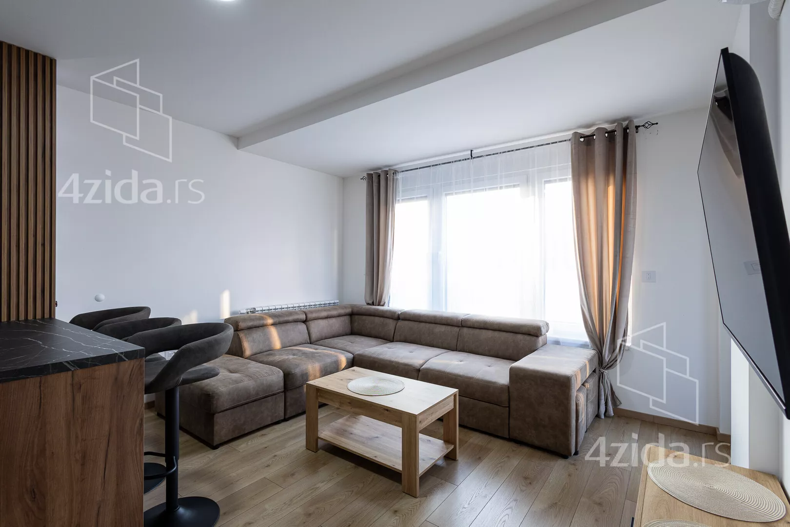 Jednoiposoban stan | 4zida