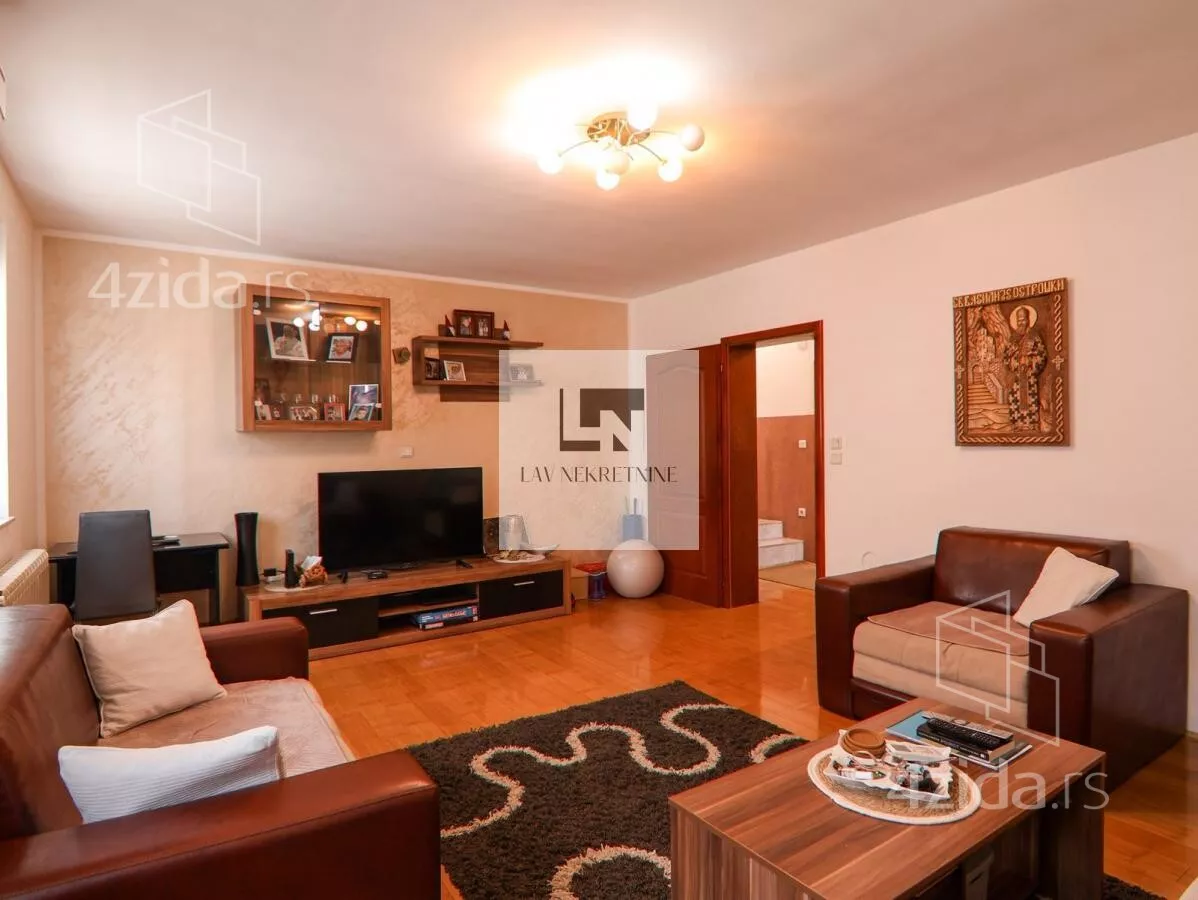 Kuća | 4zida