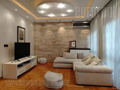 CRVENI KRST | 4zida.rs