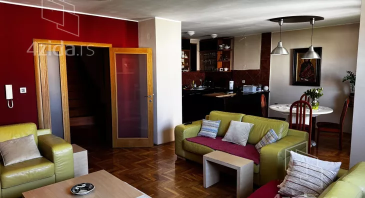 Petosoban stan | 4zida