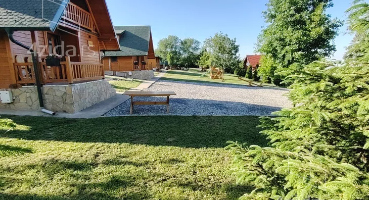 Turistički objekat | 4zida