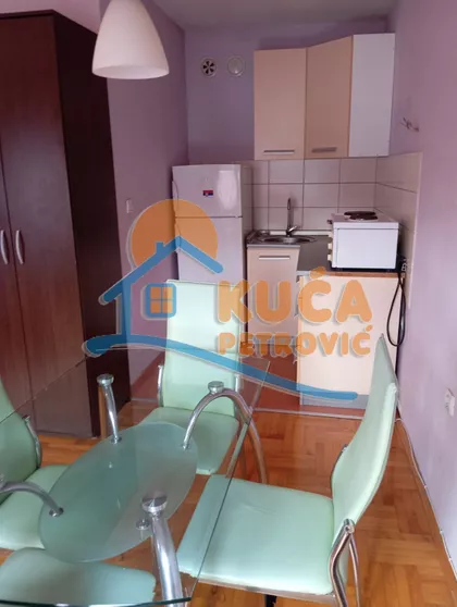 Milana Rakića | 4zida.rs