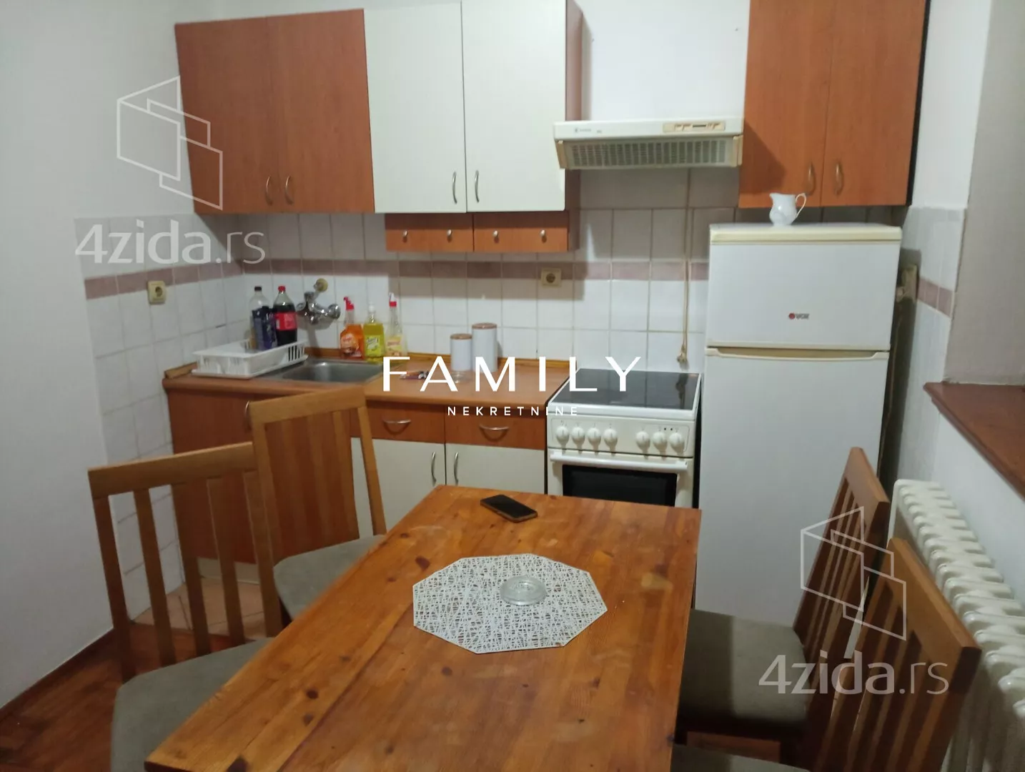 Jednoiposoban stan | 4zida