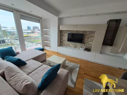 BULEVAR CARA LAZARA | 4zida.rs