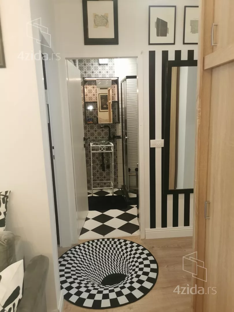 Četvoroiposoban stan | 4zida