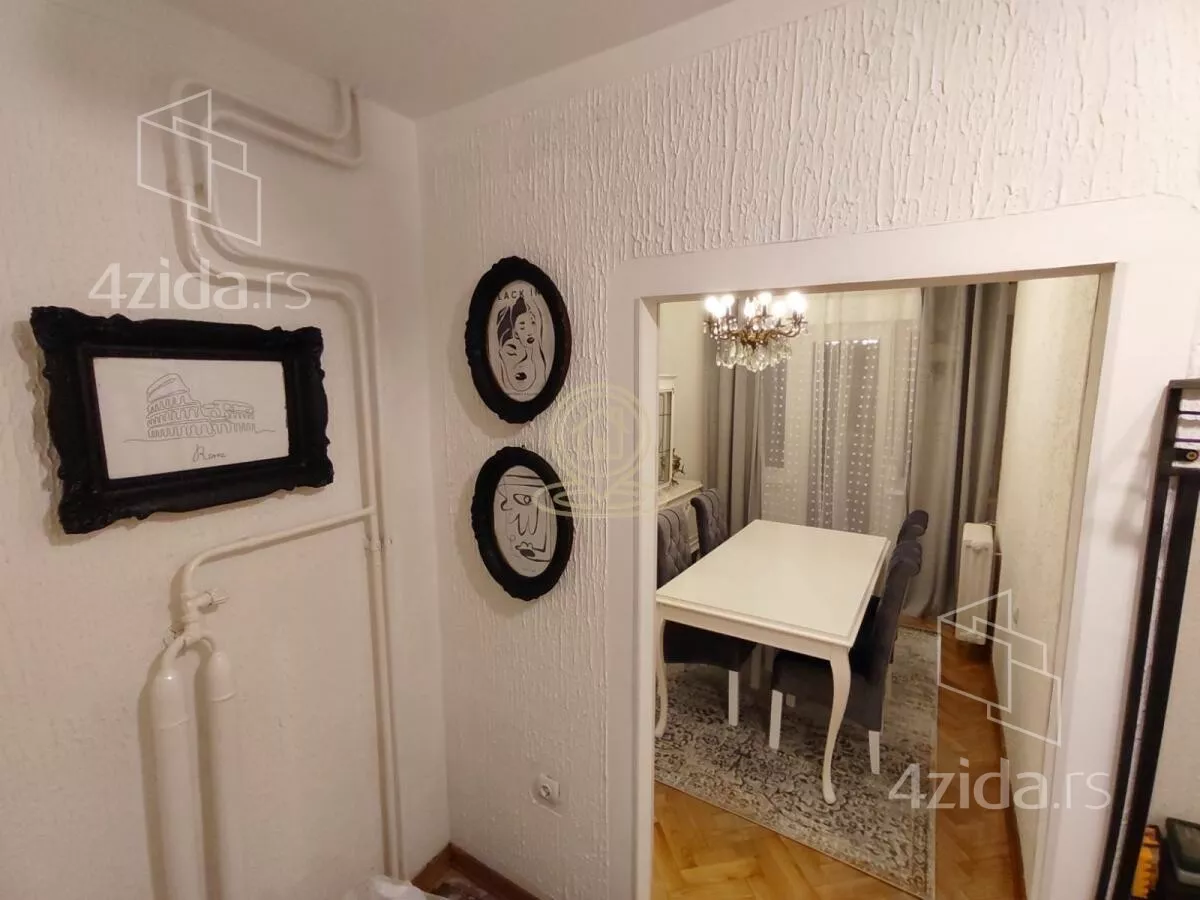 Troiposoban stan | 4zida