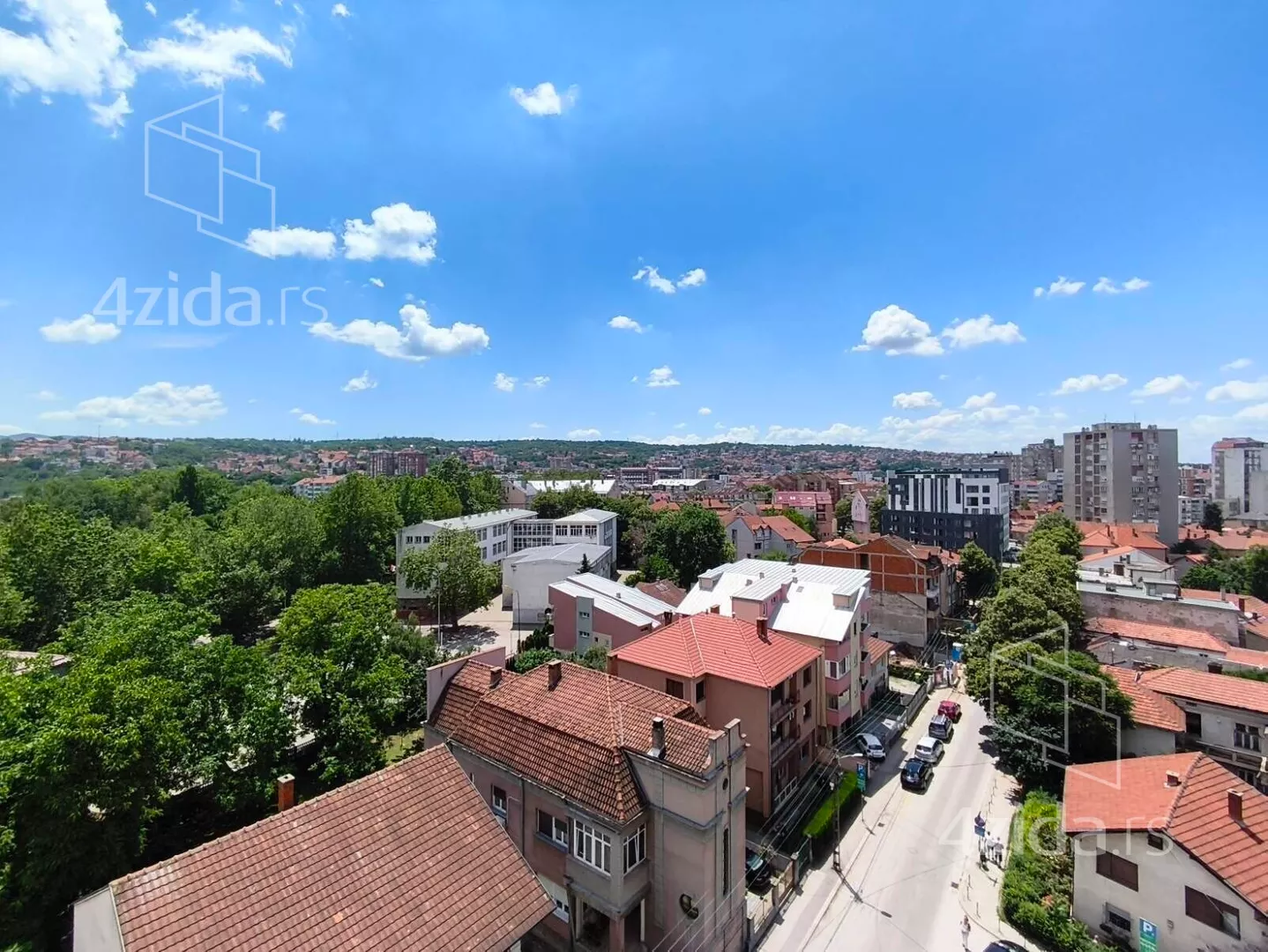 Dvoiposoban stan | 4zida