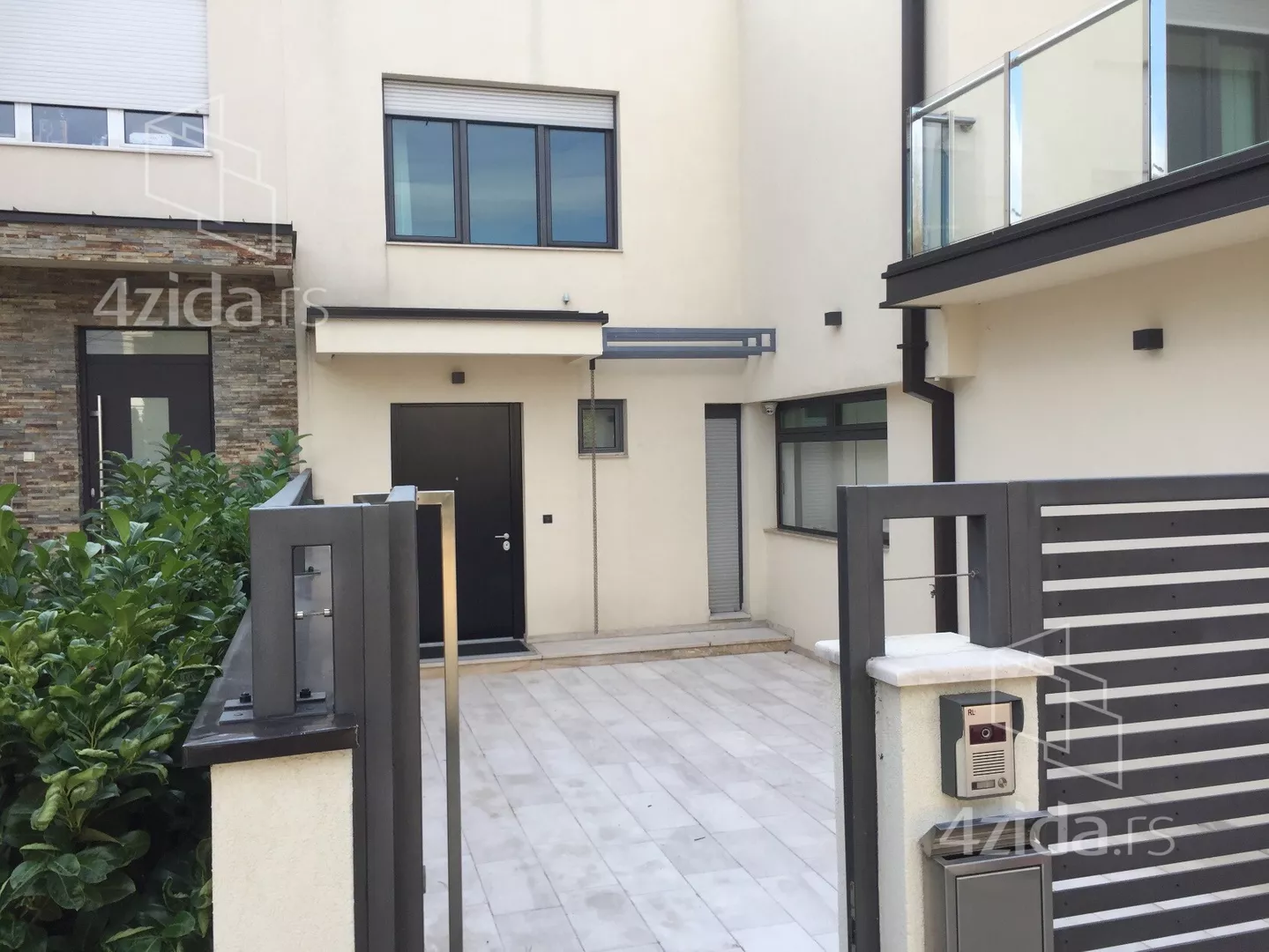3-etažna kuća | 4zida