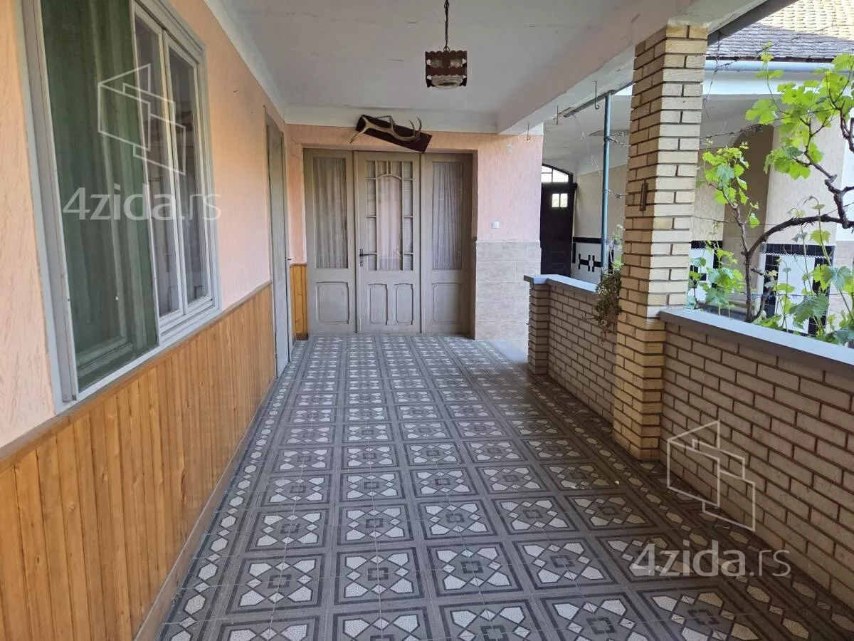 Kuća | 4zida
