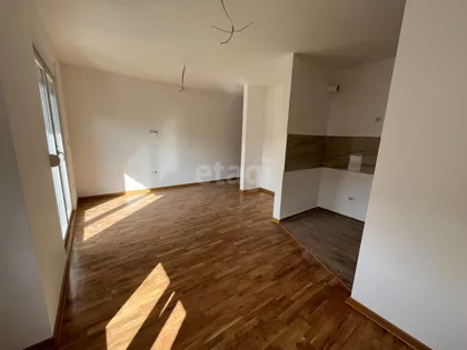Kraljice Jelene | 4zida.rs
