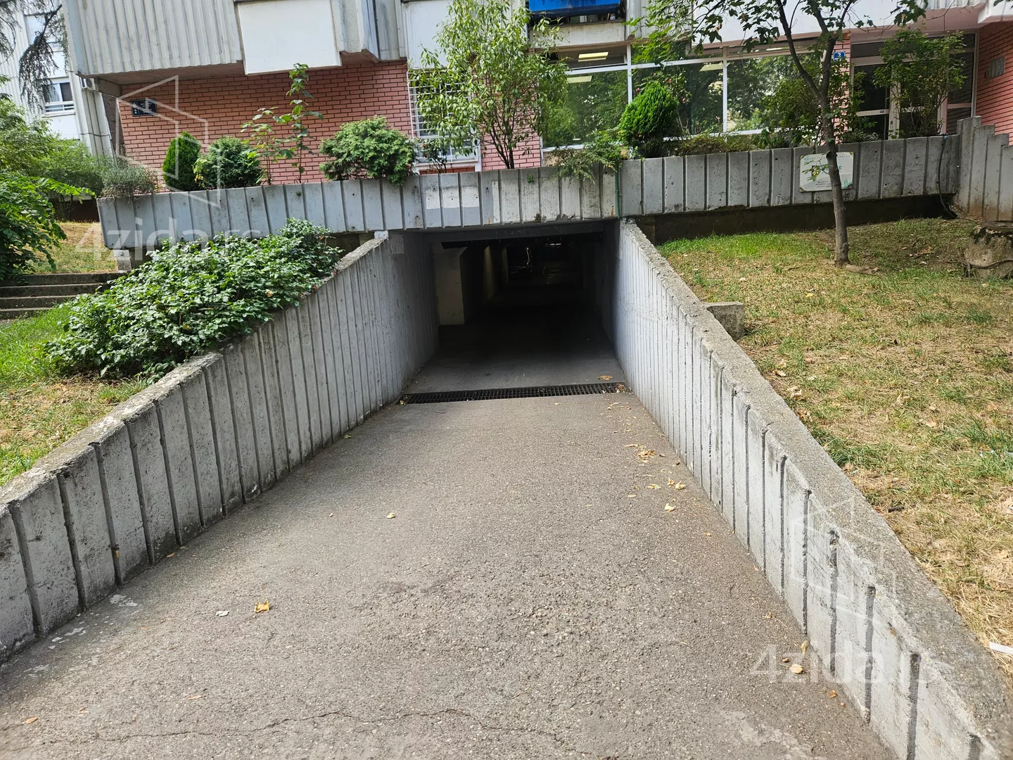 Garaža | 4zida