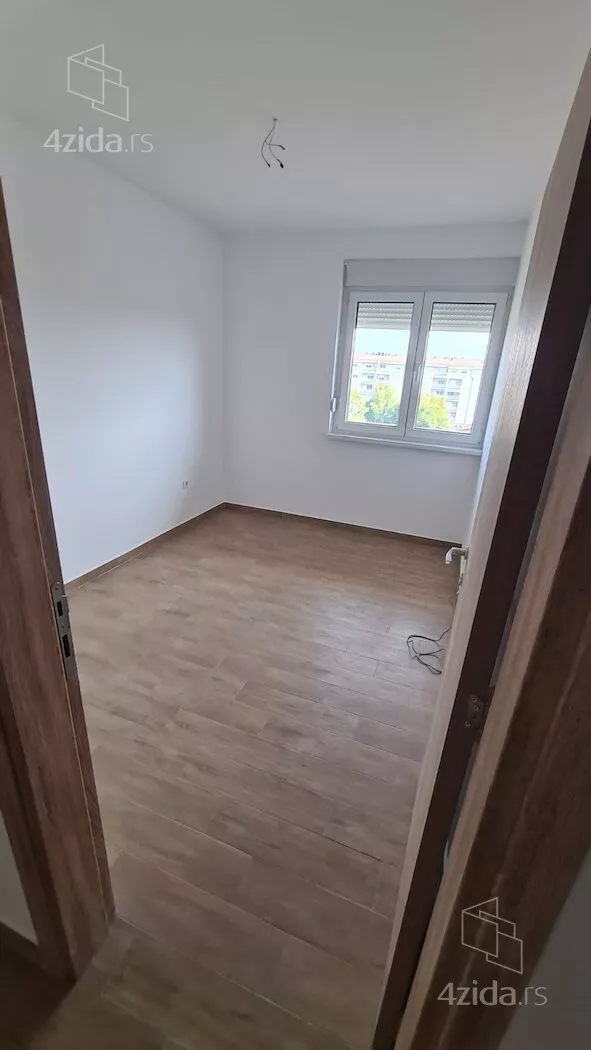 Četvoroiposoban stan | 4zida