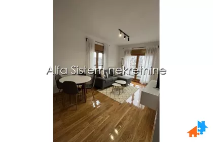 Crveni Krst Vračar | 4zida.rs