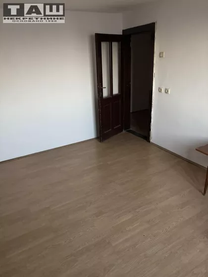 Crveni Krst Vračar | 4zida.rs
