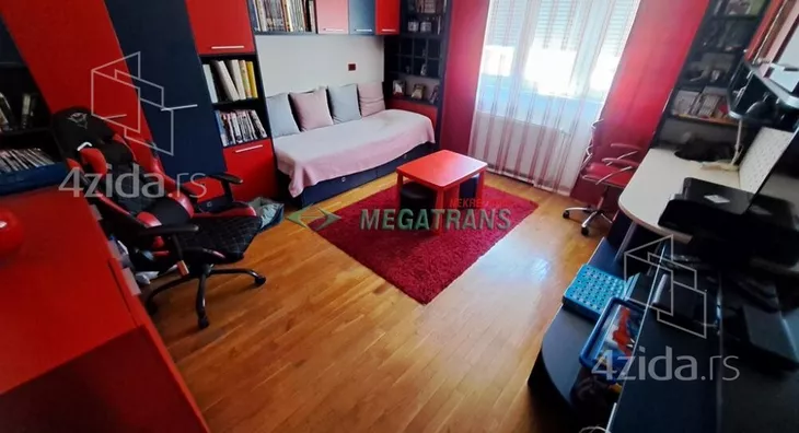 Četvorosoban stan | 4zida