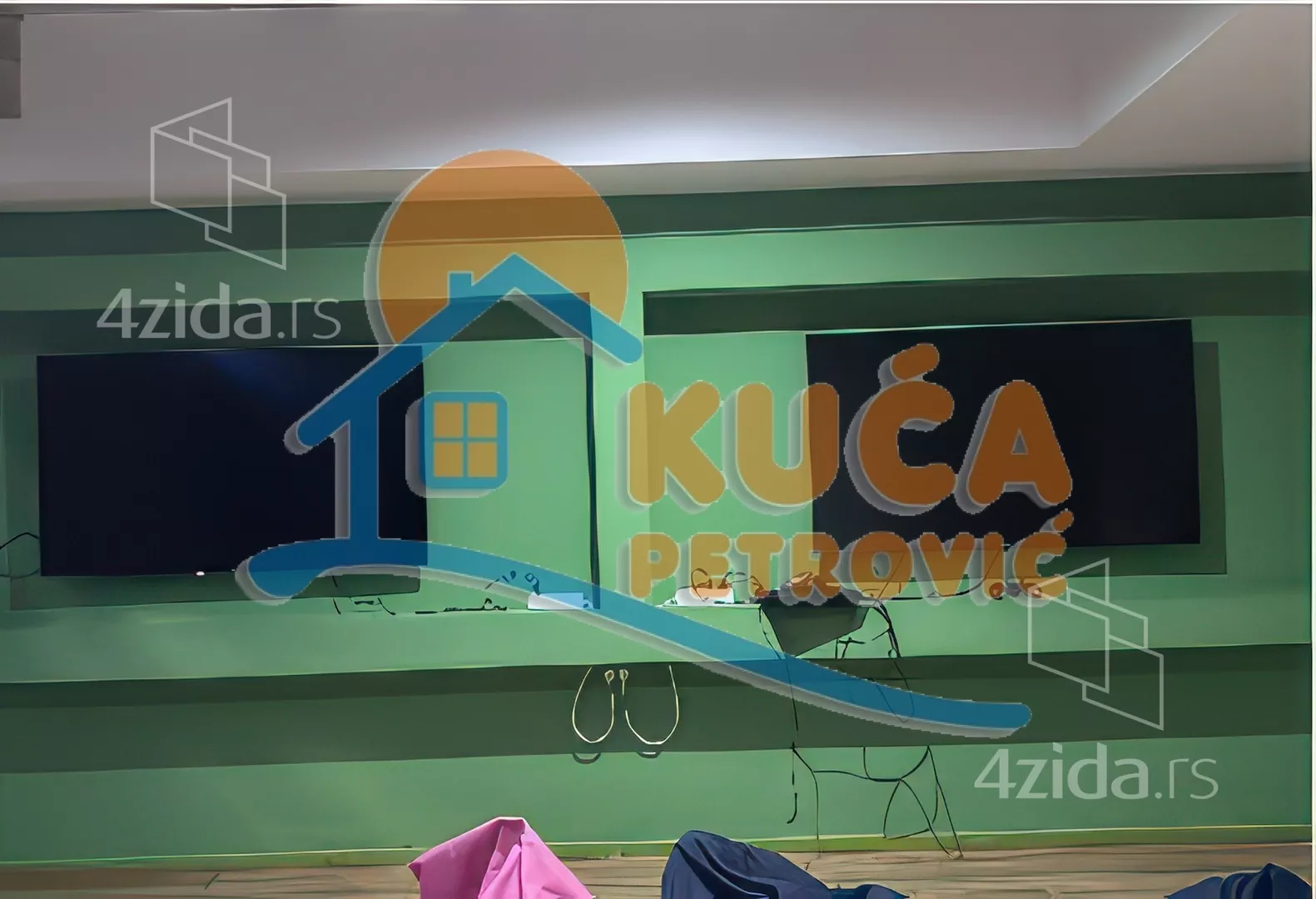 Lokal | 4zida